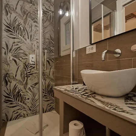 Bellaroma Navona Pensión 4*